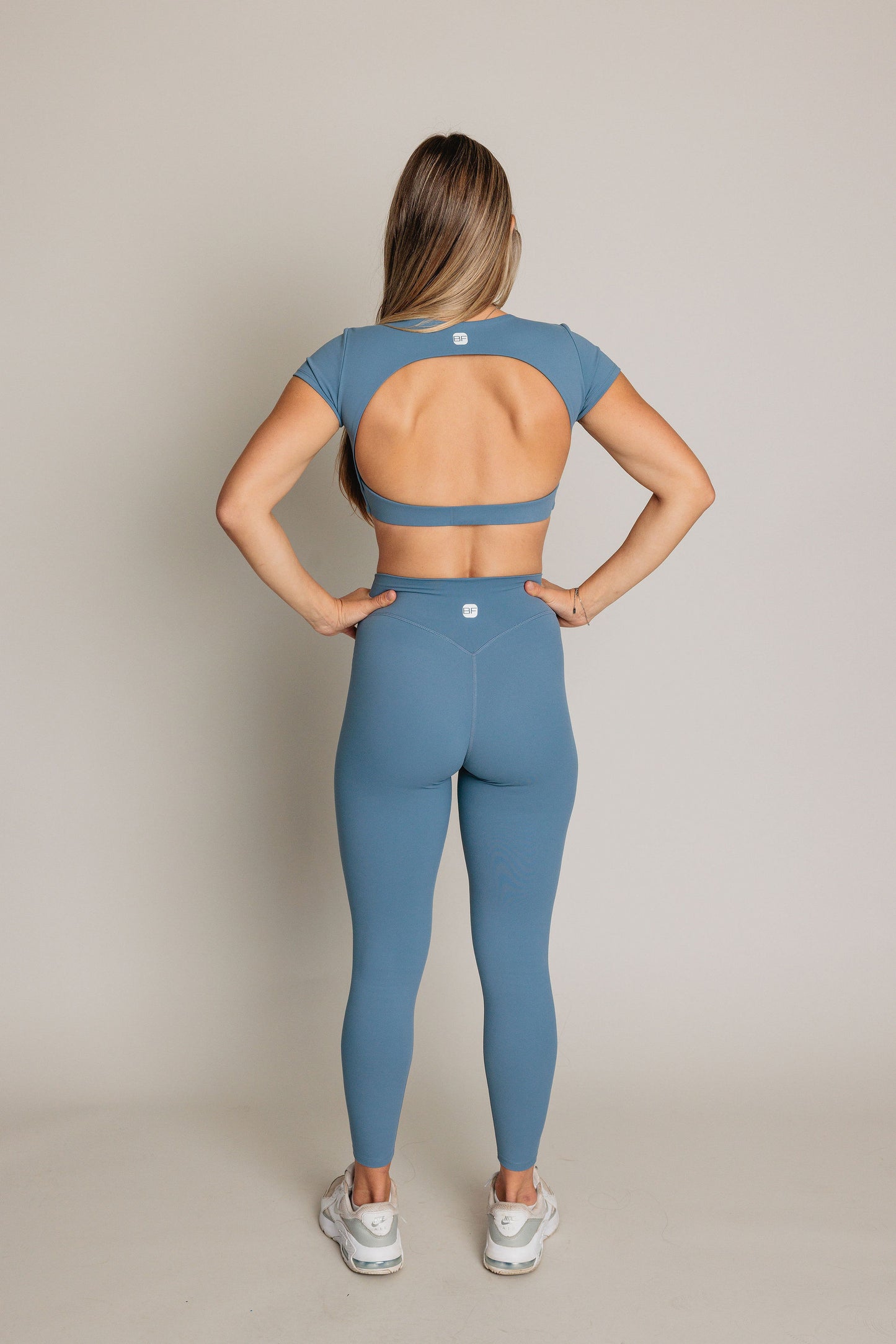 Top court d'entraînement EQUILIBRE - Bleu Serenity