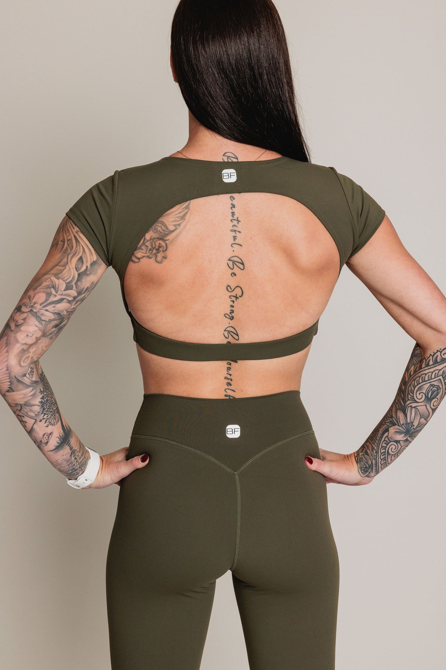 Top court d'entraînement EQUILIBRE - Vert Olive