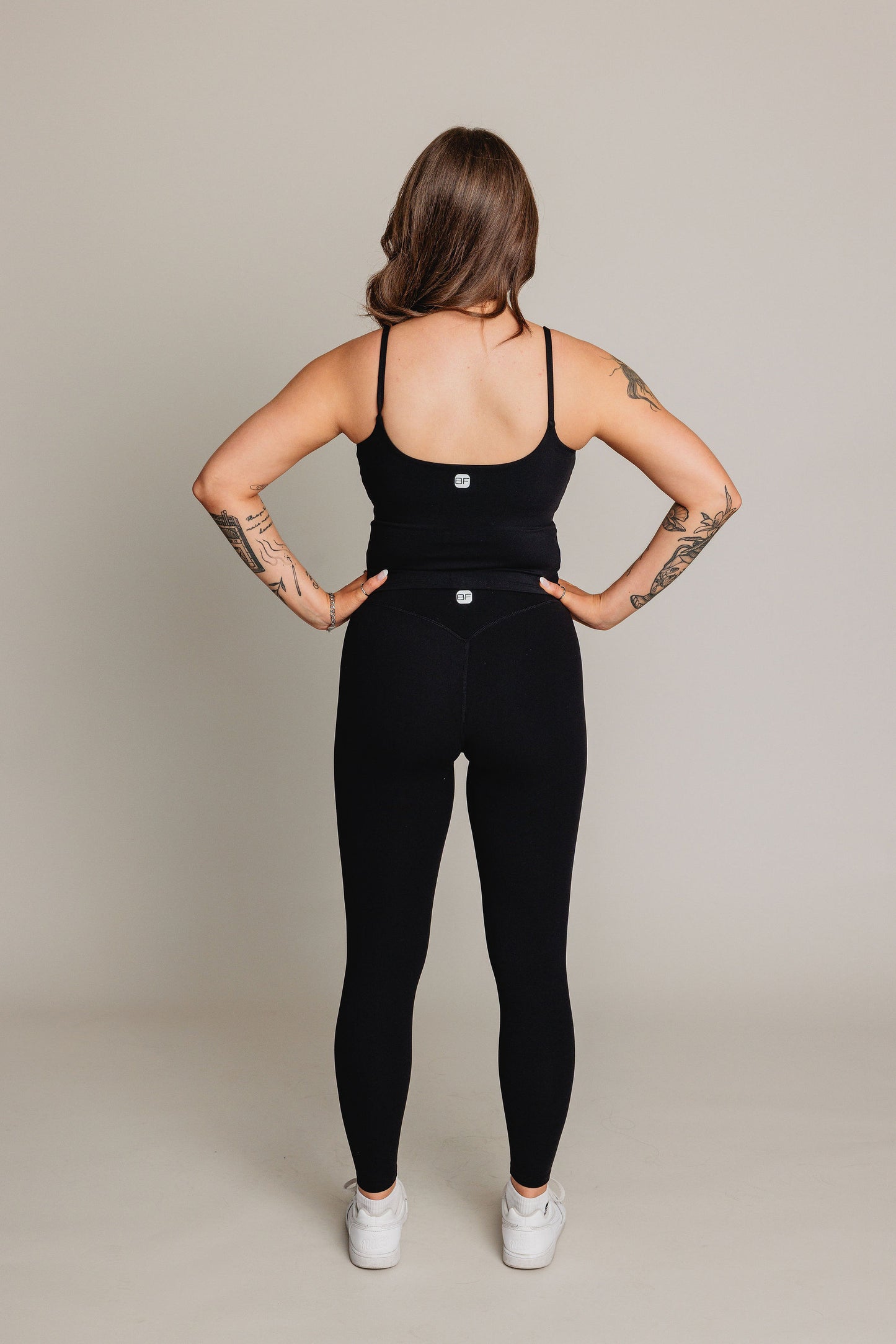 Camisole avec soutien intégré EQUILIBRE - Noir